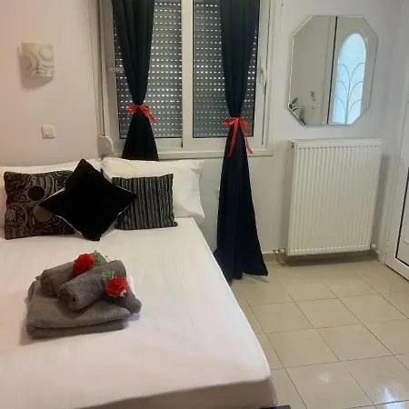 Petros House 3*