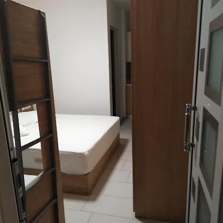 Petros House 3*