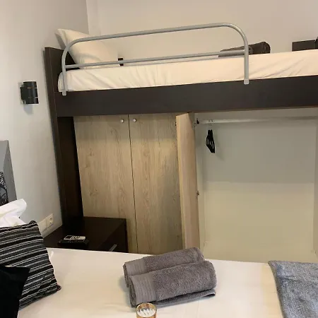 Aparthotel Petros House *