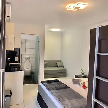 شقة فندقية Petros House 3*