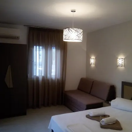 Petros House Aparthotel