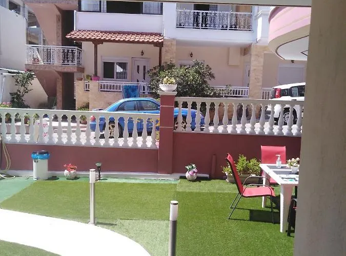 Petros House Aparthotel