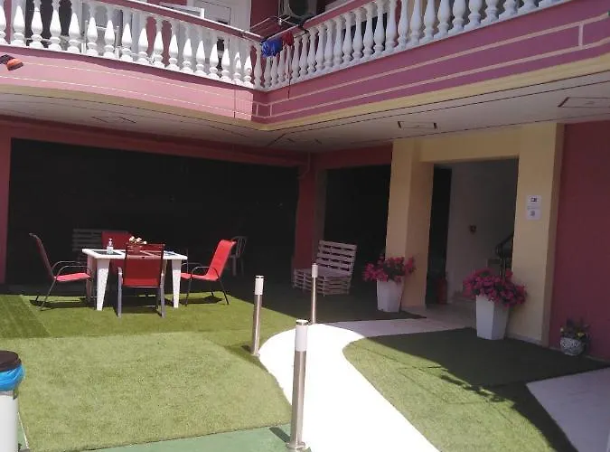 Ξενοδοχείο με διαμερίσματα Petros House Σάρτη