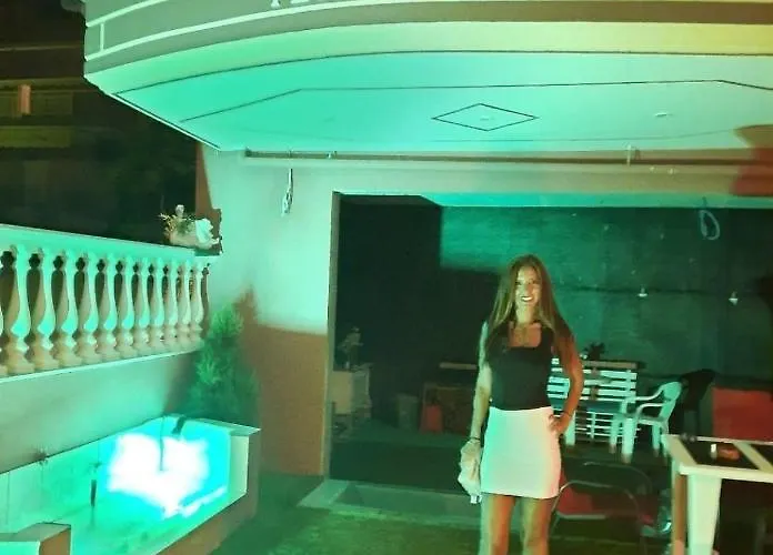 Aparthotel Petros House 3*