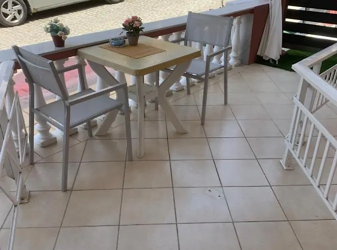 Petros House Апарт-отель 3*