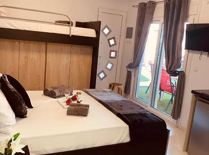 Petros House Aparthotel