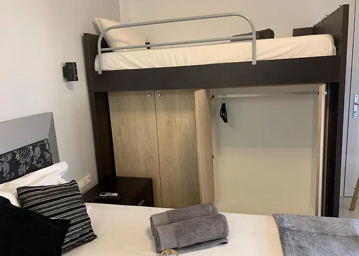 Ξενοδοχείο με διαμερίσματα Petros House 3*