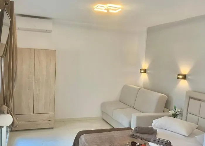 Petros House 3* Sarti