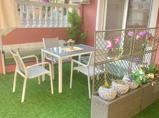 Petros House Апарт-отель 3*