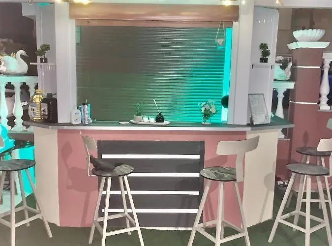 Ξενοδοχείο με διαμερίσματα Petros House 3*
