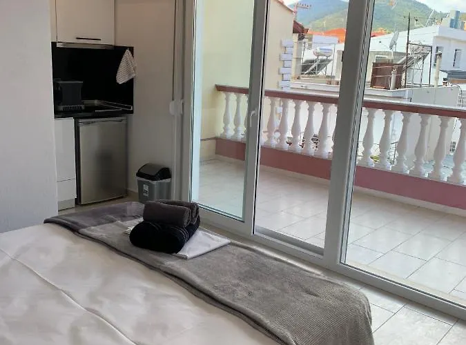 Ξενοδοχείο με διαμερίσματα Petros House Σάρτη