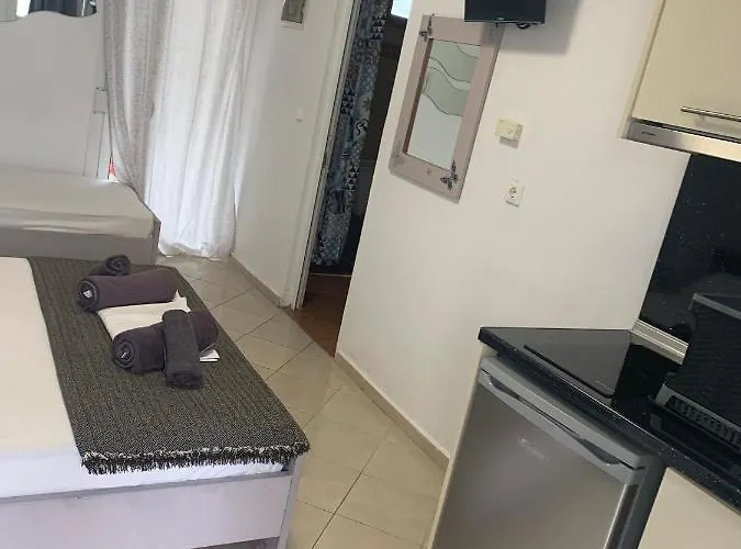 Ξενοδοχείο με διαμερίσματα Petros House 3*