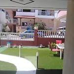 Petros House Aparthotel