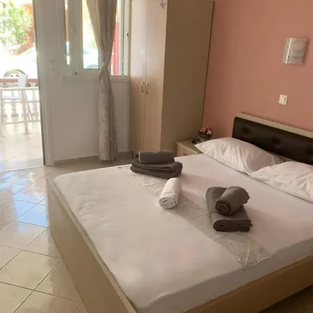 Lejlighedshotel Petros House Sarti
