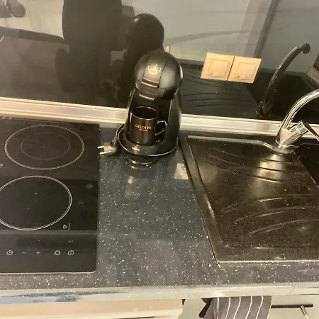 Petros House סארטי