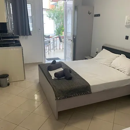 מלון דירות Petros House סארטי