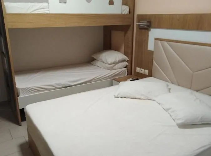 Petros House Aparthotel Sarti