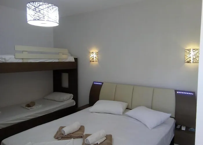 Petros House Aparthotel Sarti