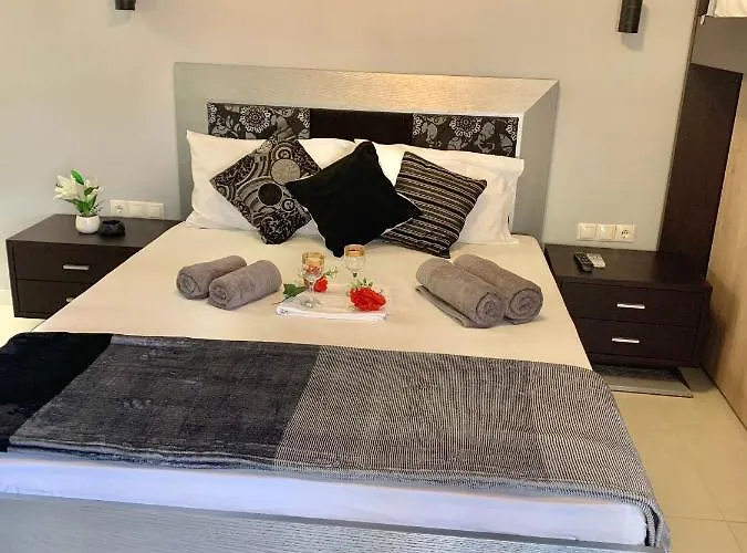 Petros House 3* Sarti